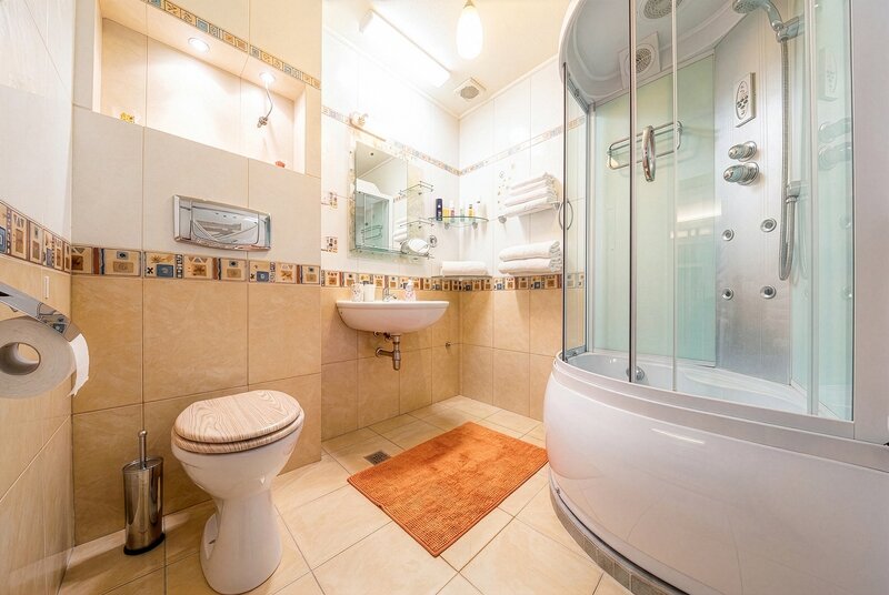 13 Septembrie, Marriott, Rotiserie, Catedrala, et. 5/8, 500 E/L+1 parcare.